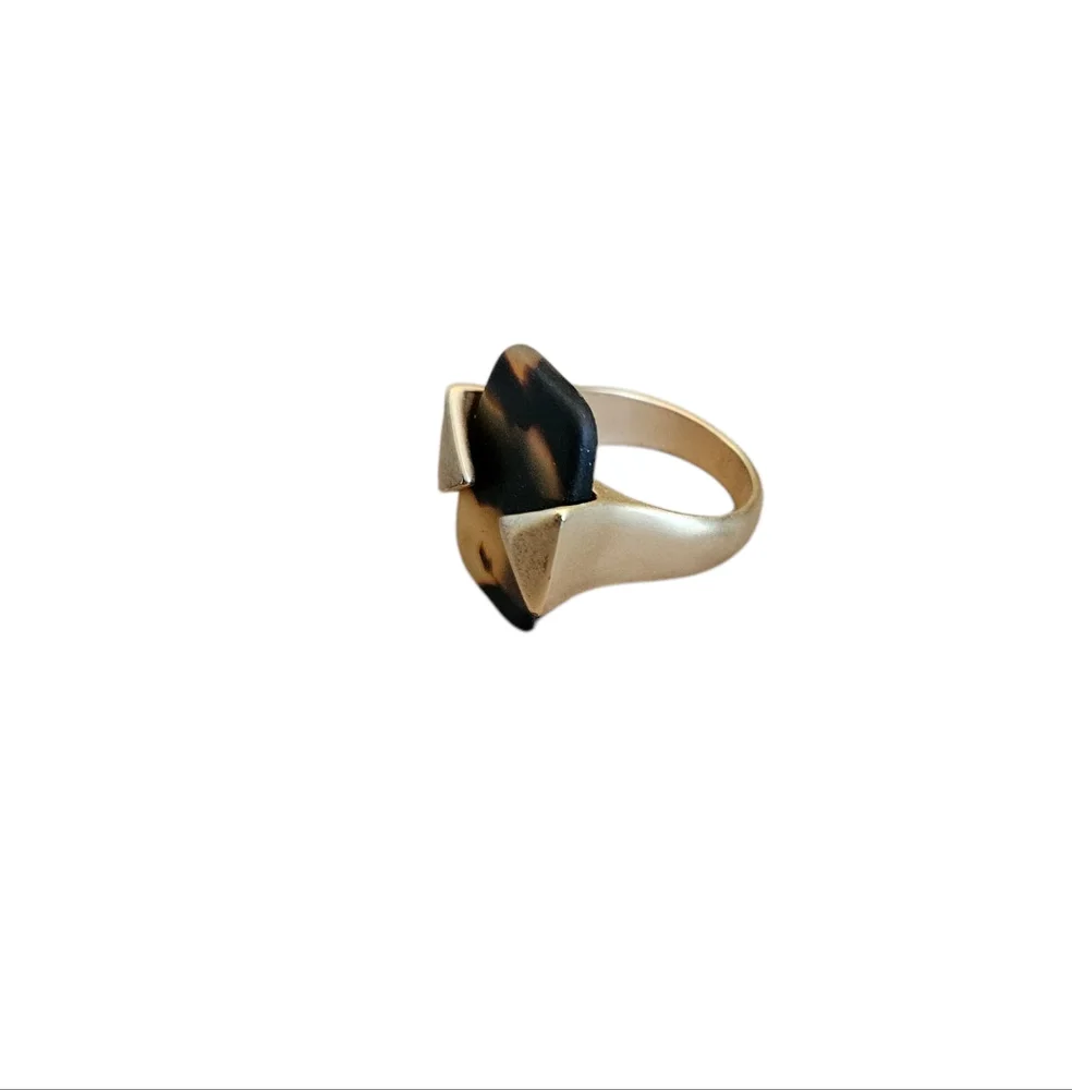 NWT - Gold and Tortiise Shell Geometric Ring - Size 8
